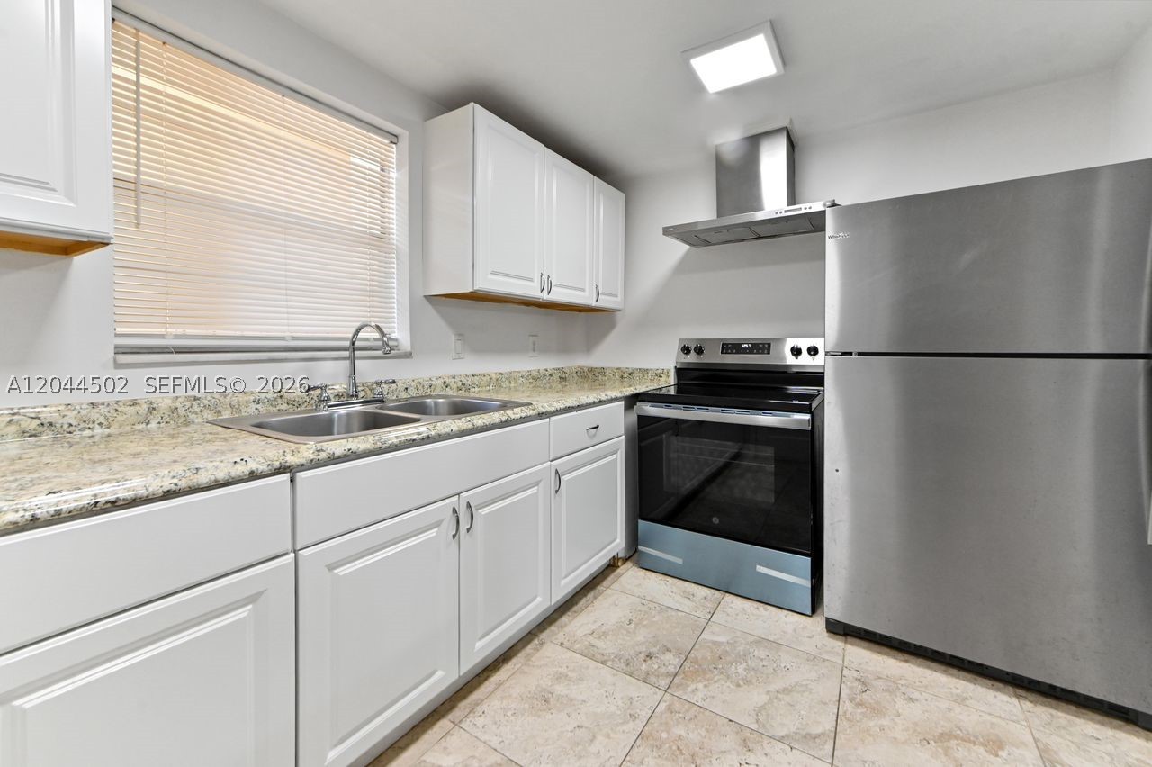 TRAILS END VILLAS INC CON - Residential