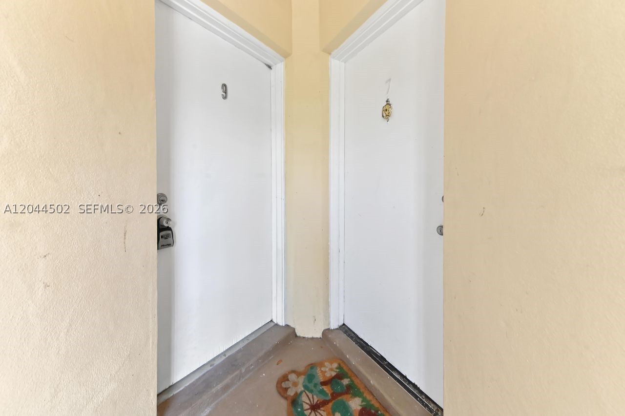 TRAILS END VILLAS INC CON - Residential