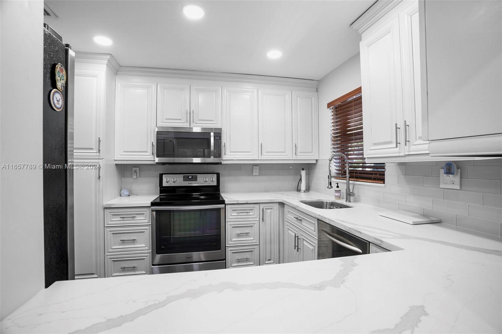 FIRESIDE TOWNHOMES CONDO - Residential