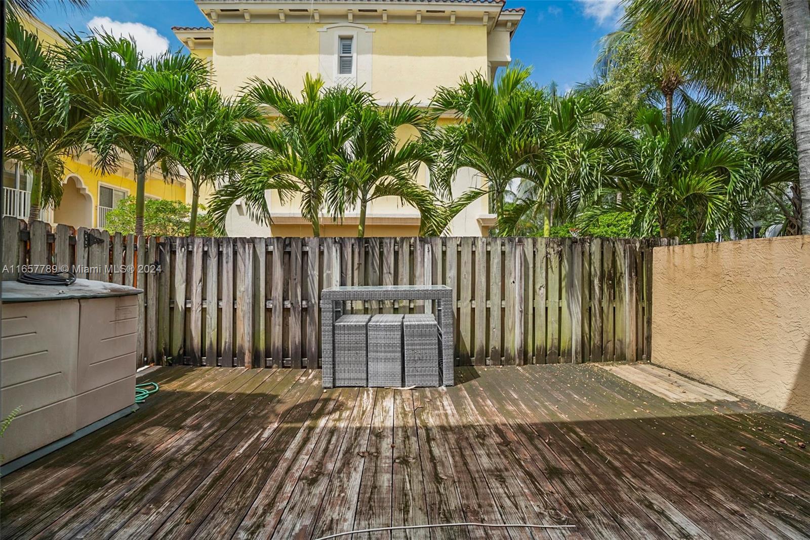 FIRESIDE TOWNHOMES CONDO - Residential