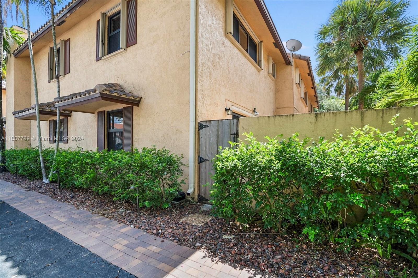 FIRESIDE TOWNHOMES CONDO - Residential