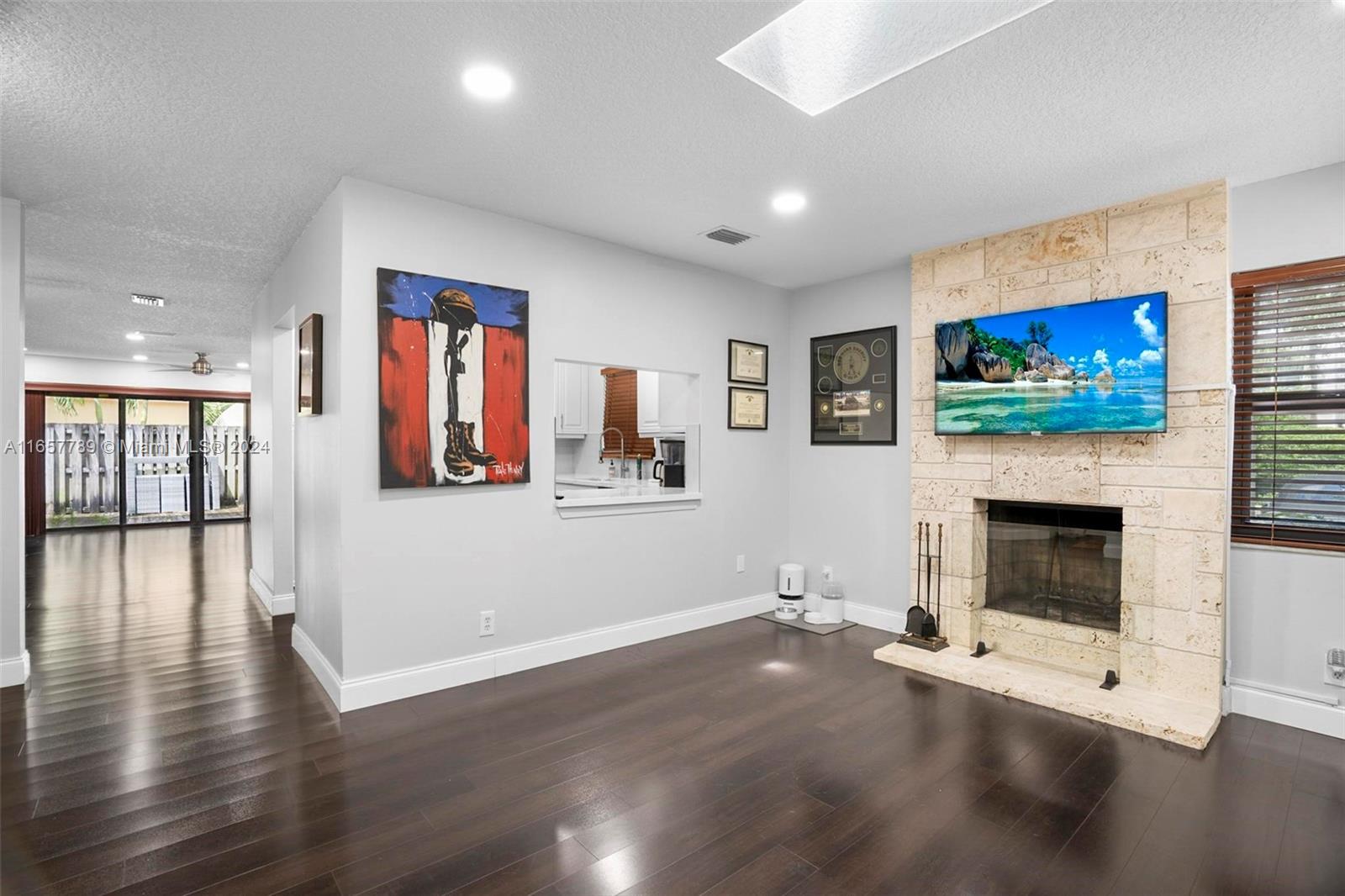 FIRESIDE TOWNHOMES CONDO - Residential