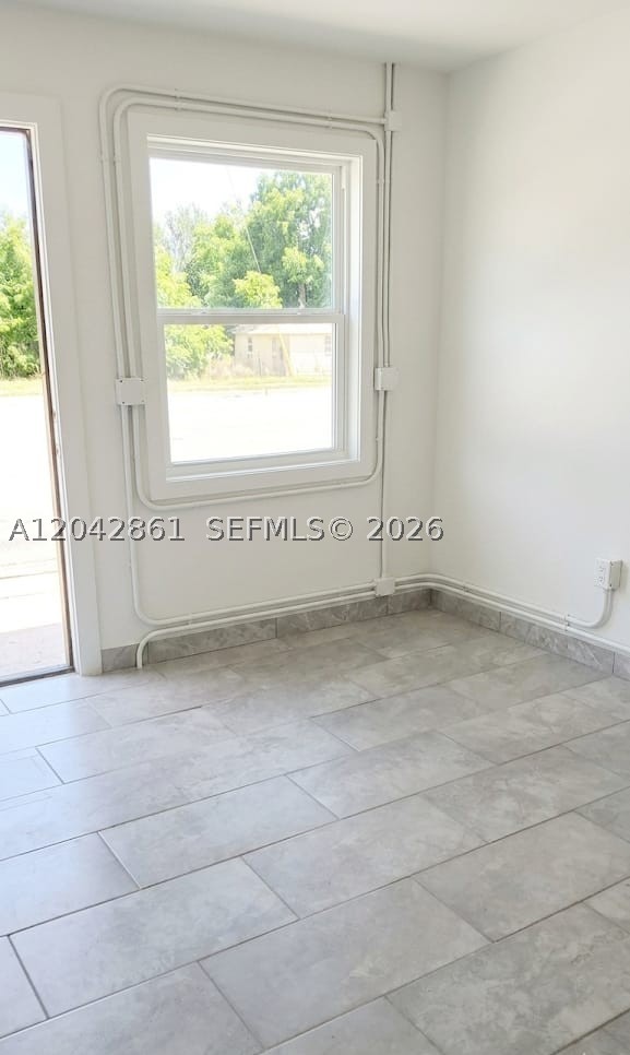 S/D OF 31-43-37 BY ST SUR - Residential Lease