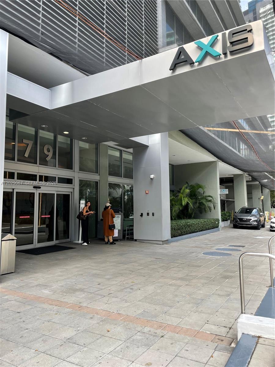THE AXIS ON BRICKELL COND - Residential Lease