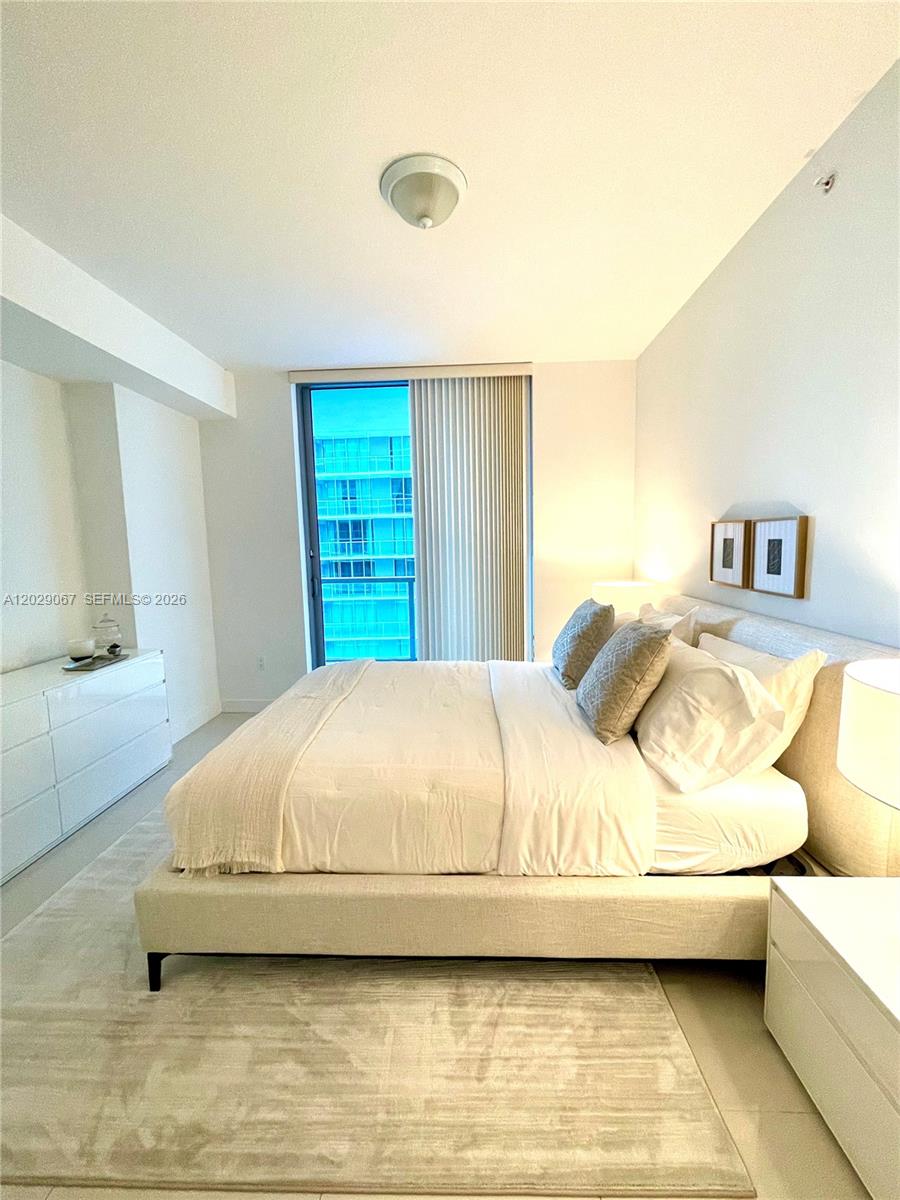 THE AXIS ON BRICKELL COND - Residential Lease