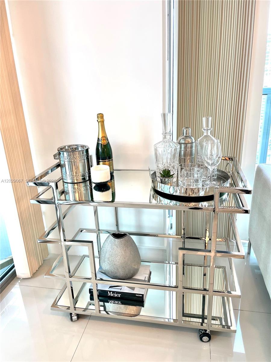 THE AXIS ON BRICKELL COND - Residential Lease
