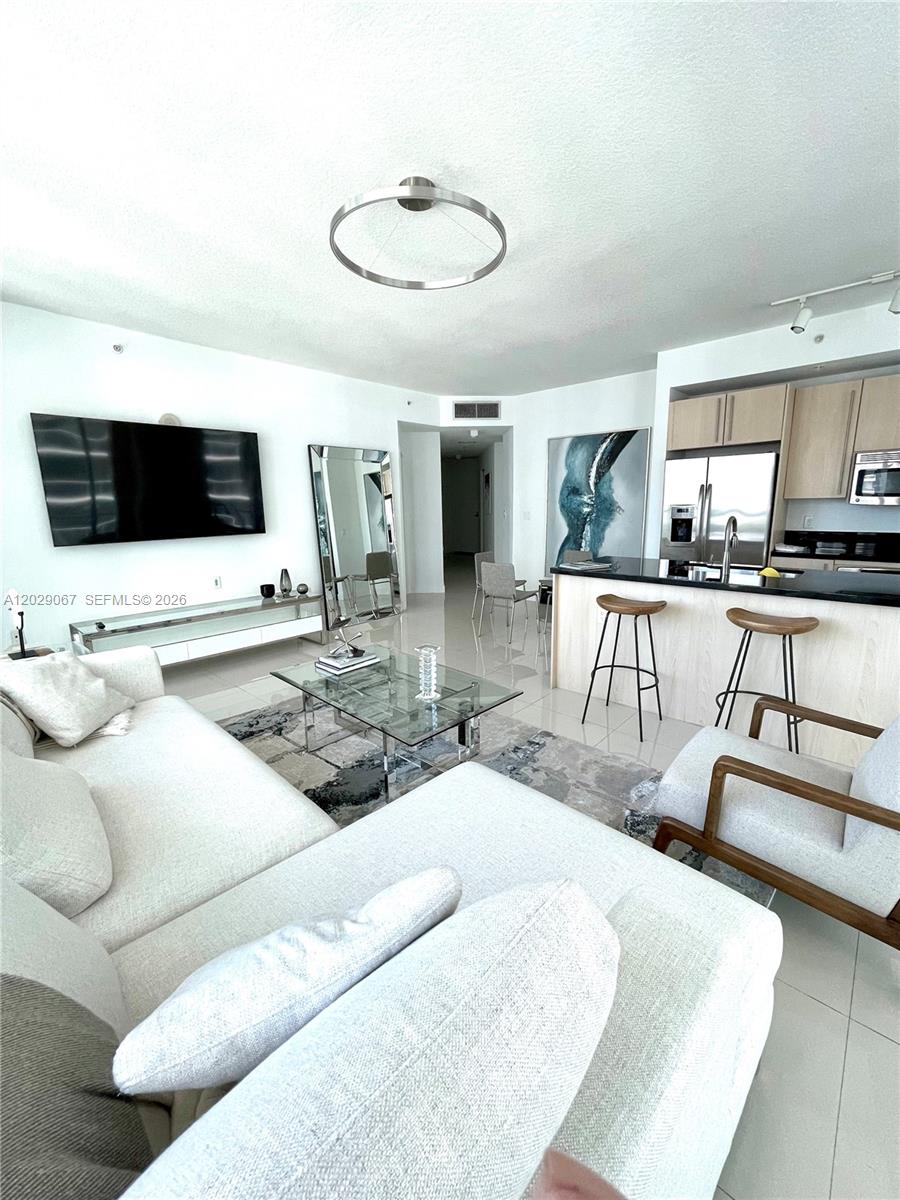 THE AXIS ON BRICKELL COND - Residential Lease