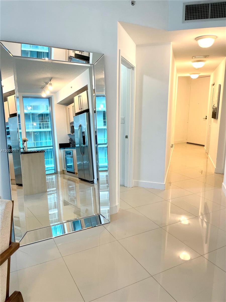 THE AXIS ON BRICKELL COND - Residential Lease