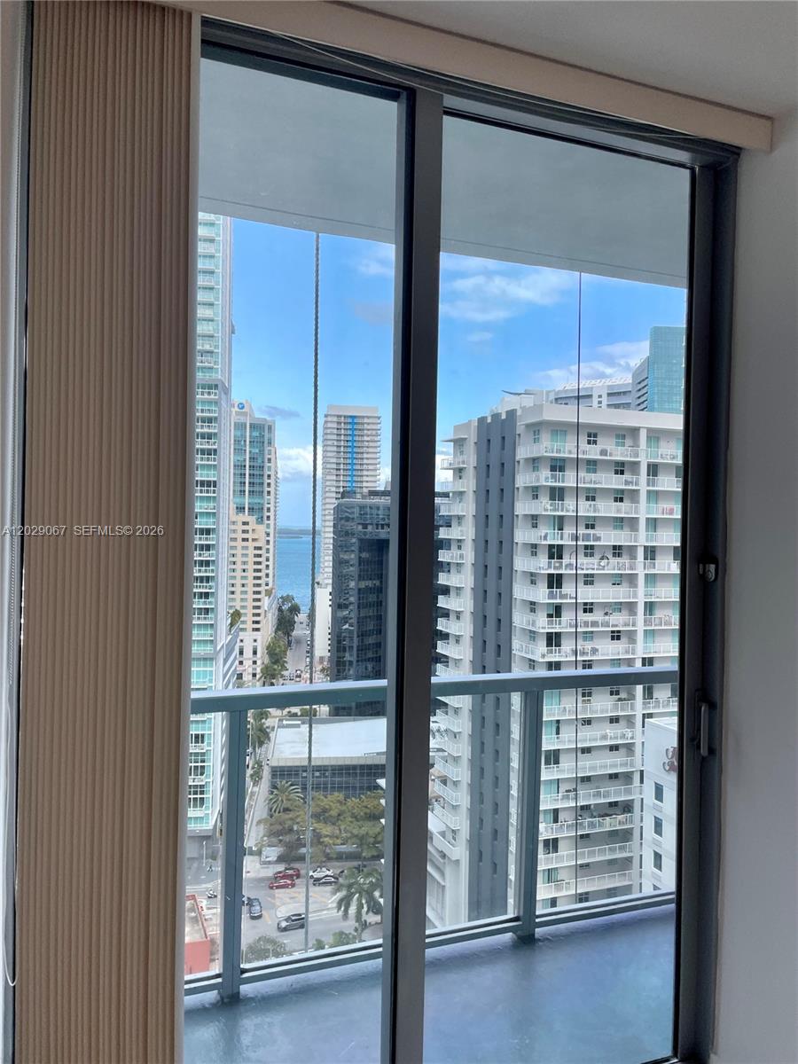 THE AXIS ON BRICKELL COND - Residential Lease