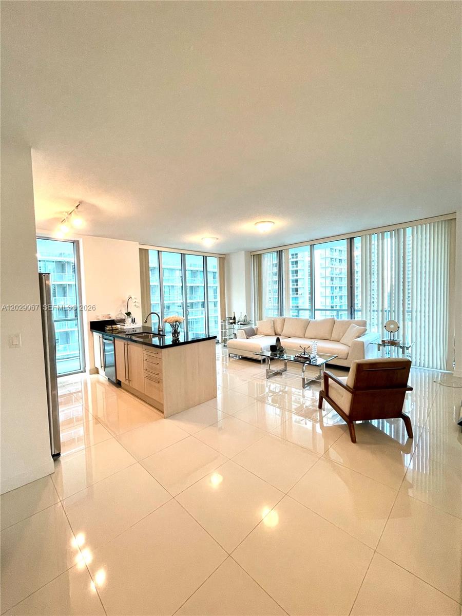 THE AXIS ON BRICKELL COND - Residential Lease