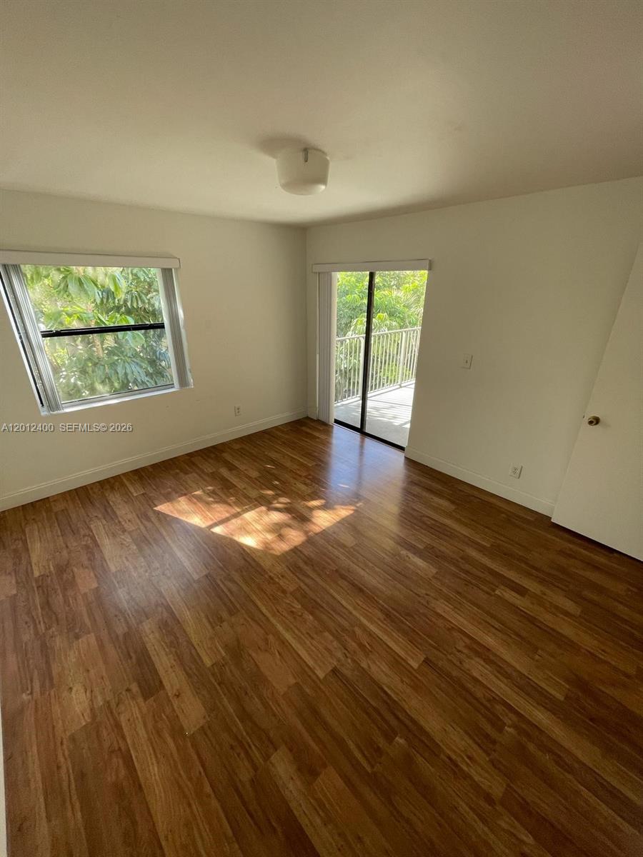 SUMMERBREEZE CONDO - Residential