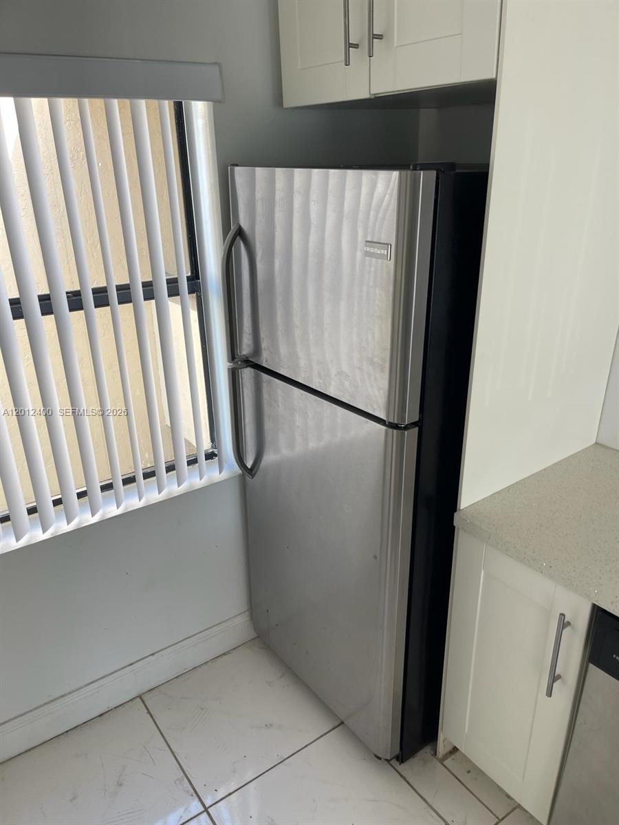SUMMERBREEZE CONDO - Residential