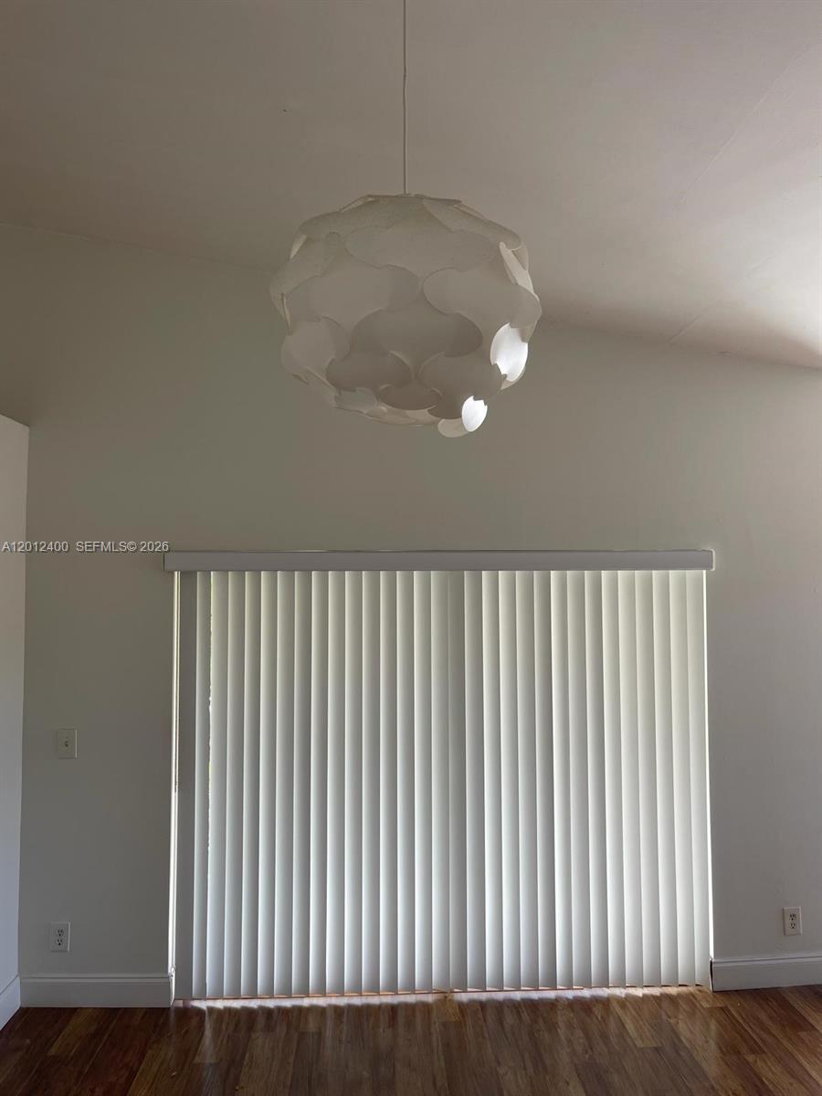 SUMMERBREEZE CONDO - Residential