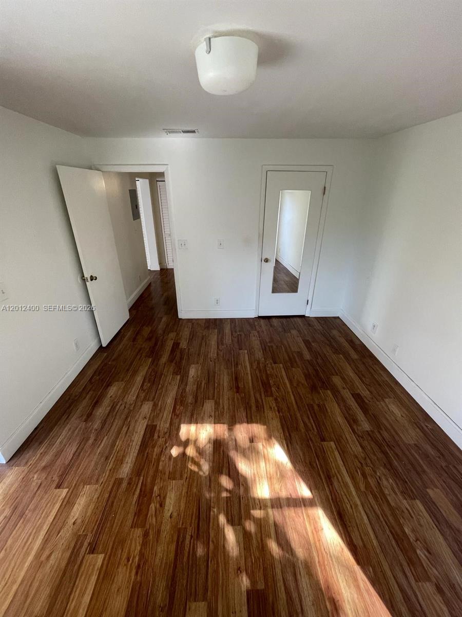 SUMMERBREEZE CONDO - Residential