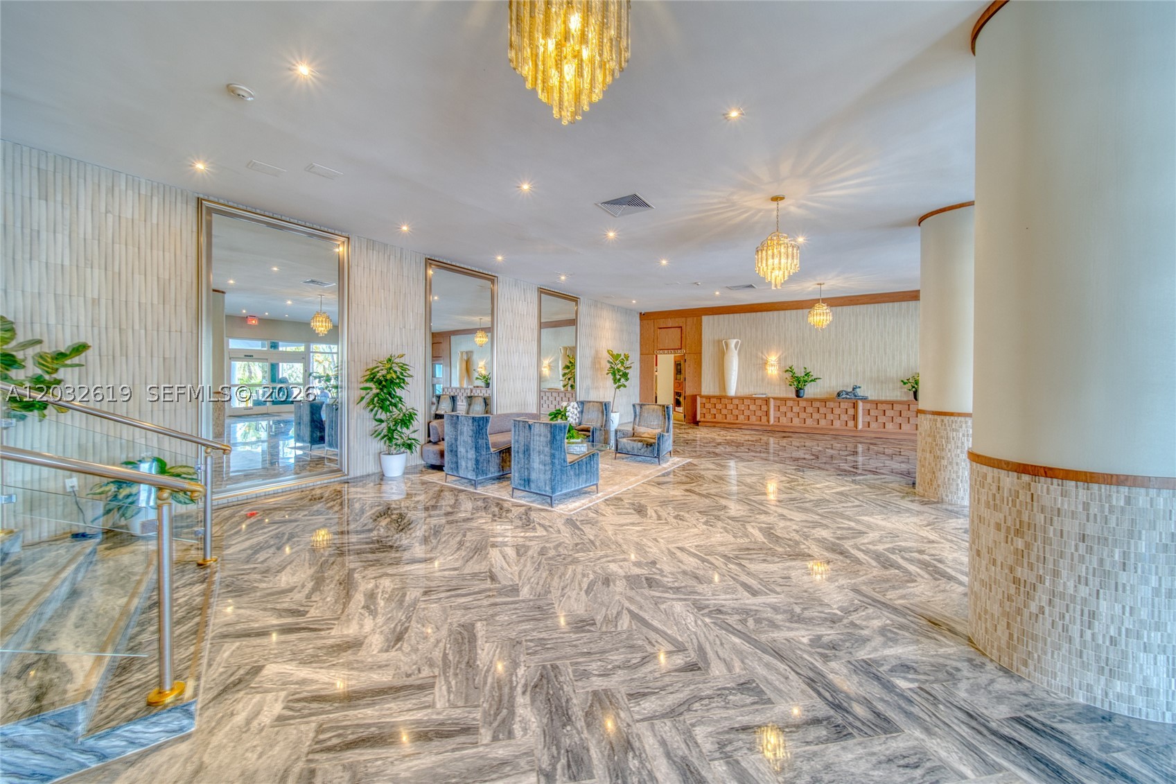 THE CARRIAGE HOUSE CONDO - Residential