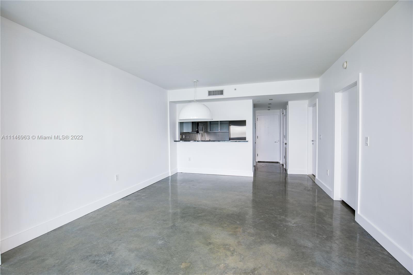 THE BENTLEY BAY CONDO - Residential Lease
