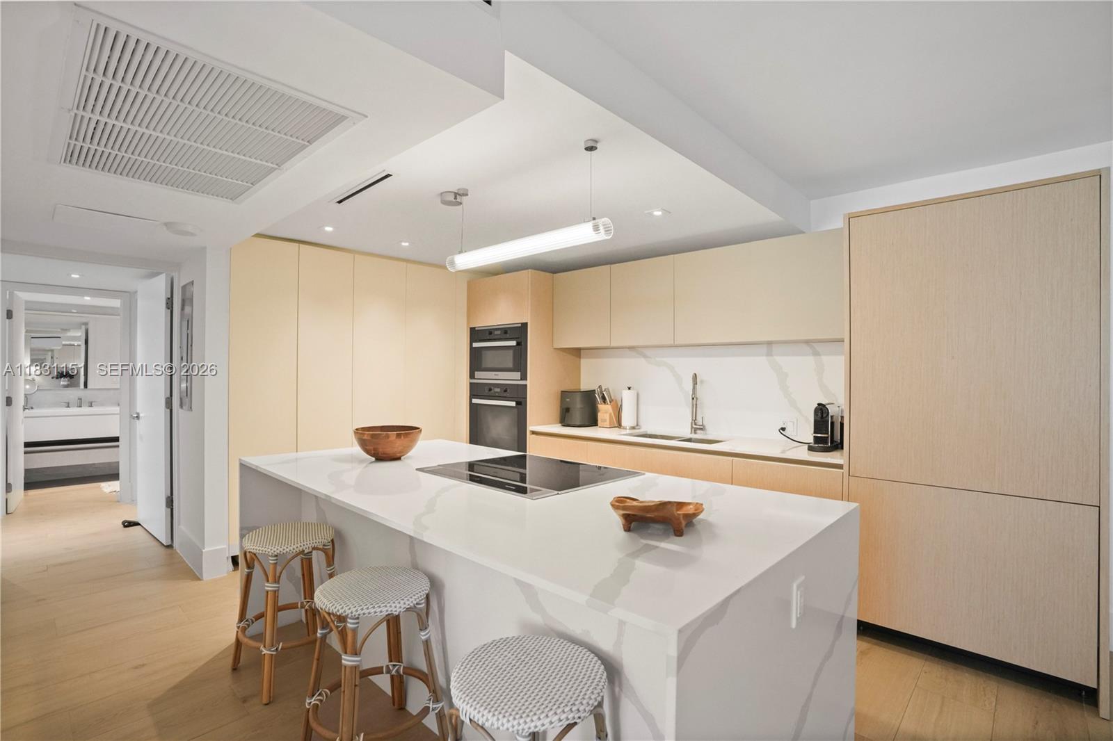 RONEY PALACE CONDO - Residential