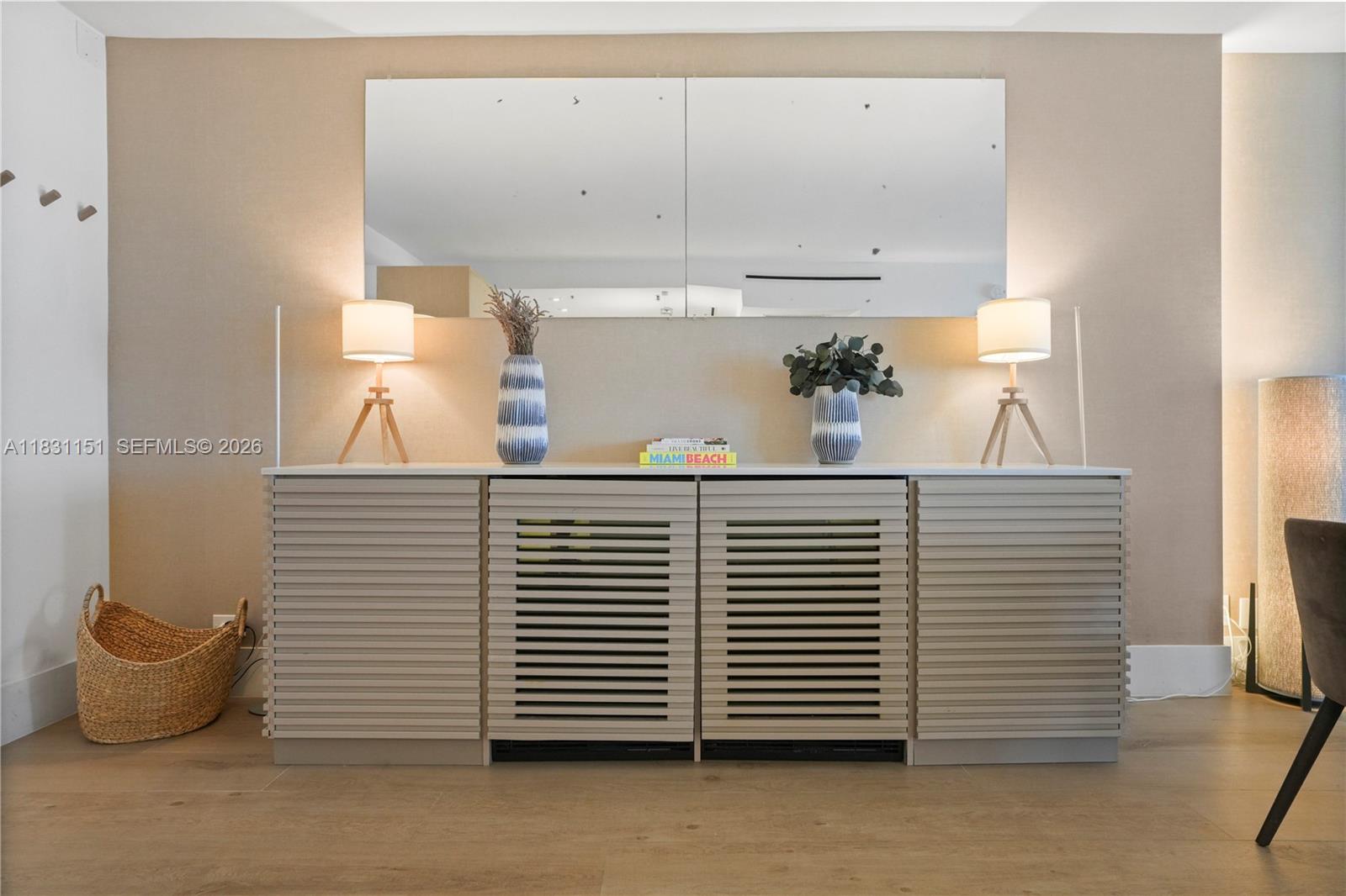 RONEY PALACE CONDO - Residential