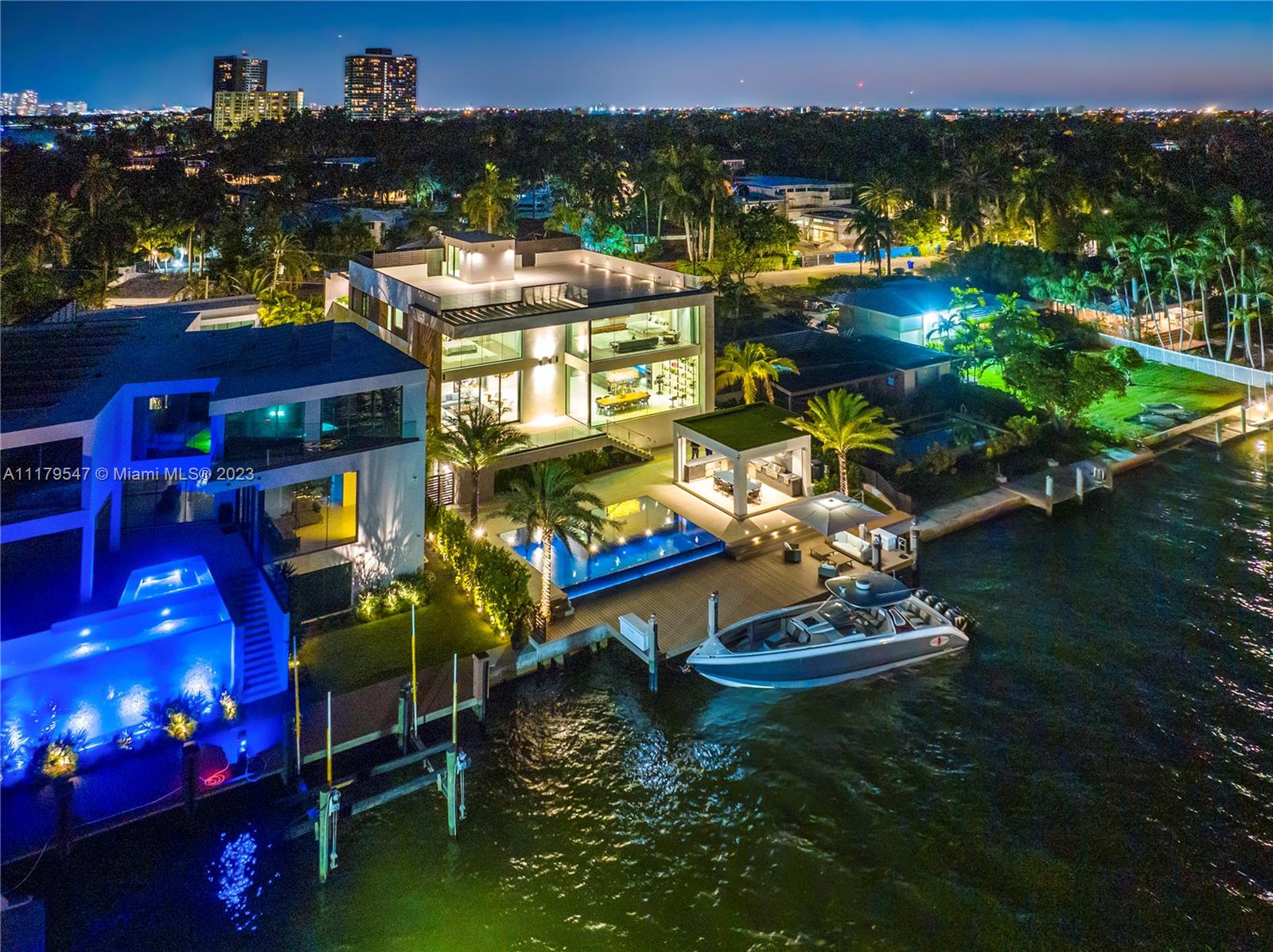 BELLE MEADE ISLAND - Residential