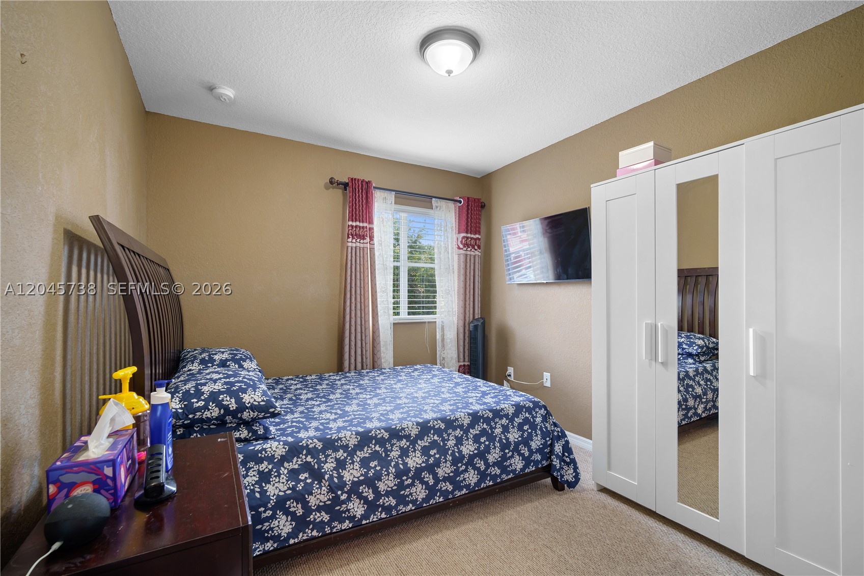 VILLAGE WALK - Residential