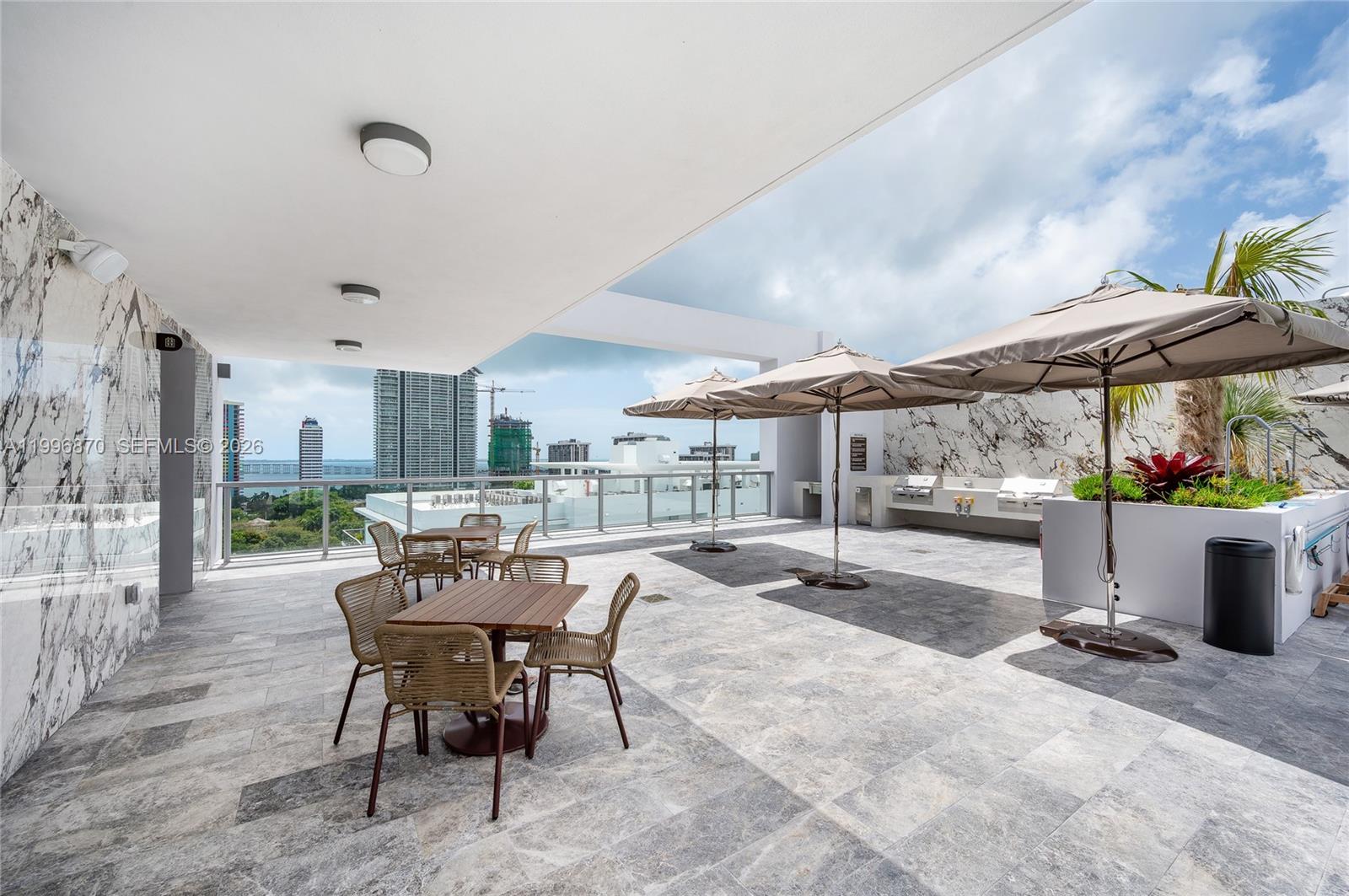 DOMUS - Residential