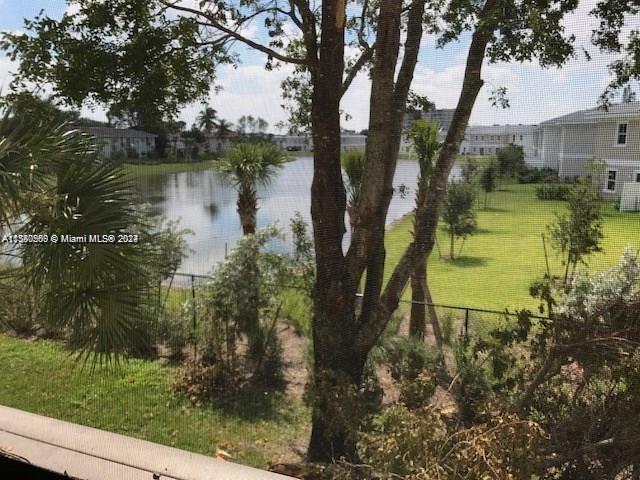 FAIRWAYS OF CORAL SPRINGS - Residential