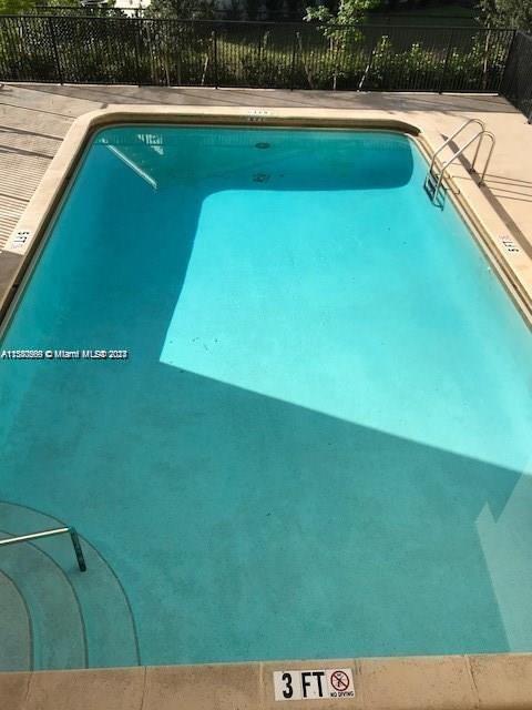 FAIRWAYS OF CORAL SPRINGS - Residential