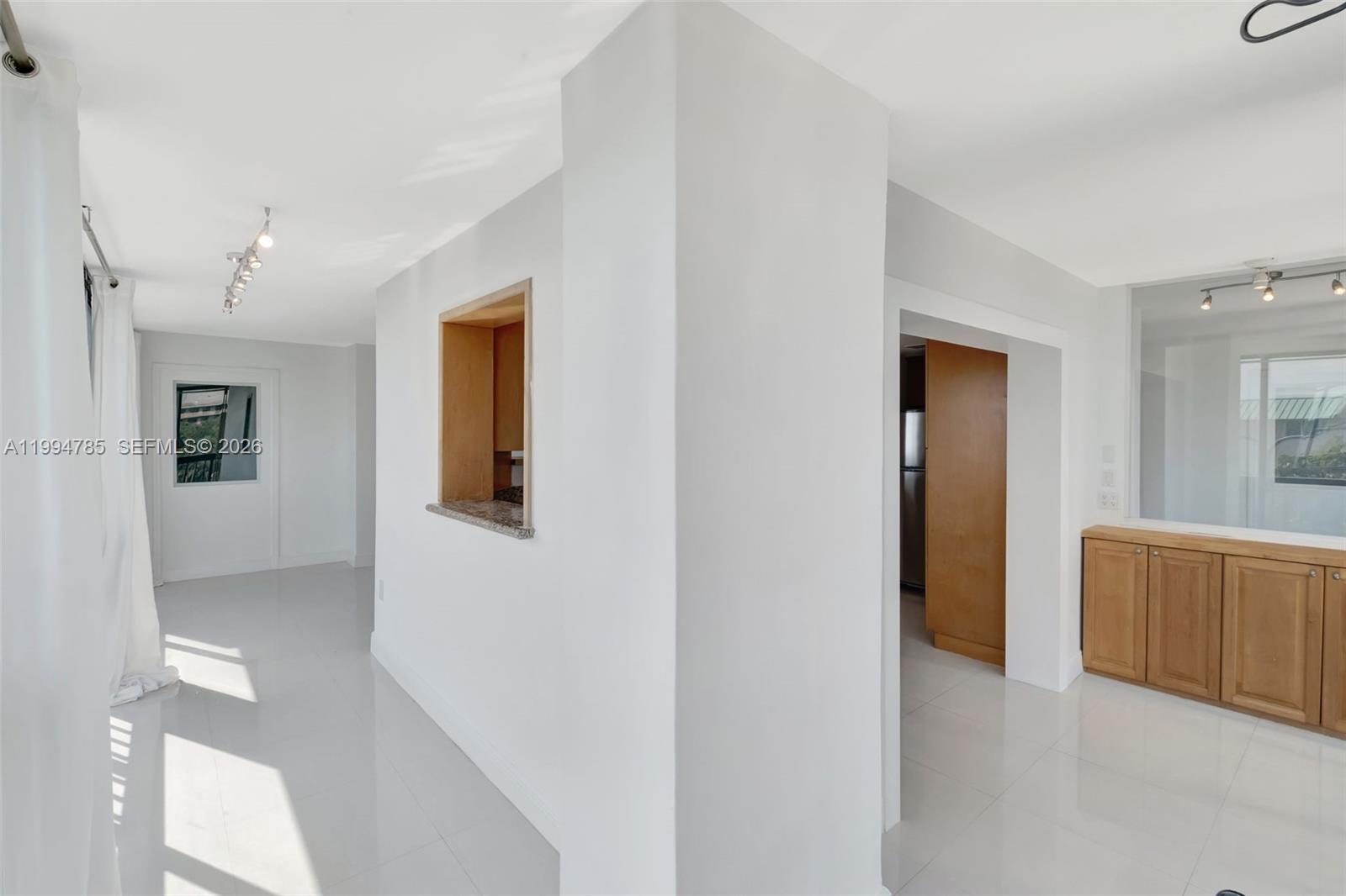 BRICKELL BAY CLUB CONDO - Residential
