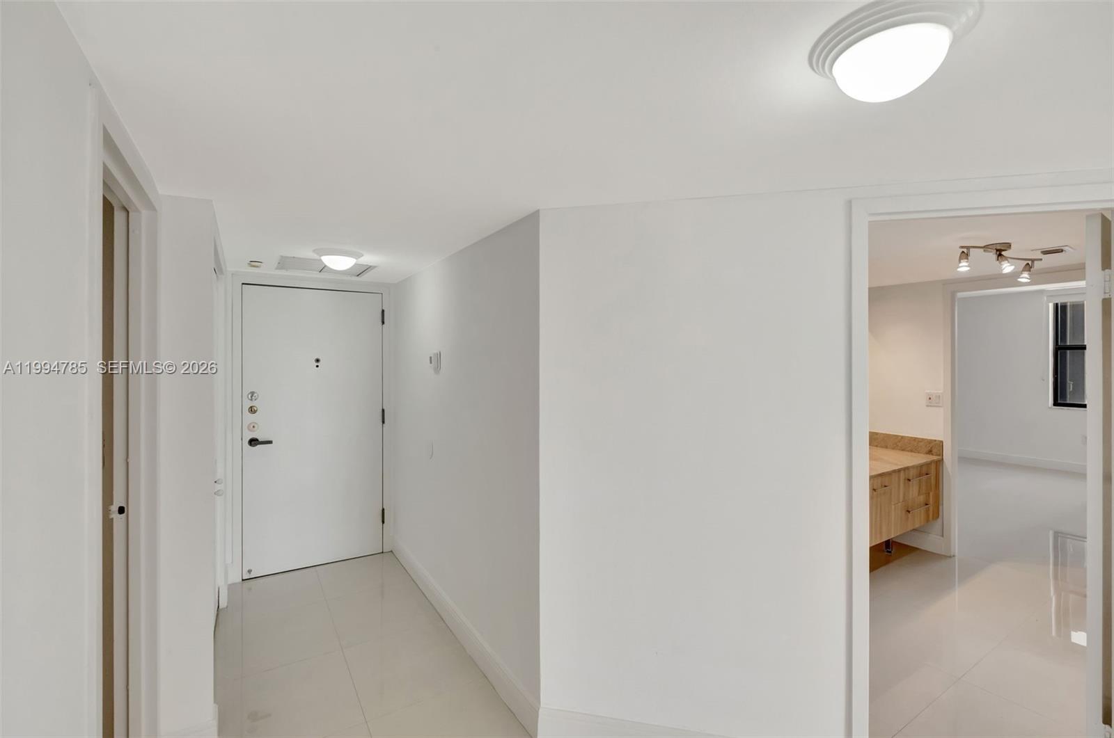 BRICKELL BAY CLUB CONDO - Residential
