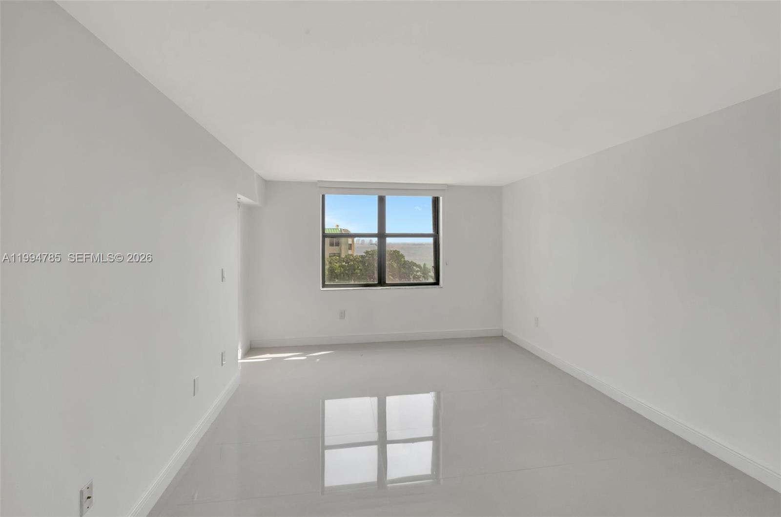 BRICKELL BAY CLUB CONDO - Residential