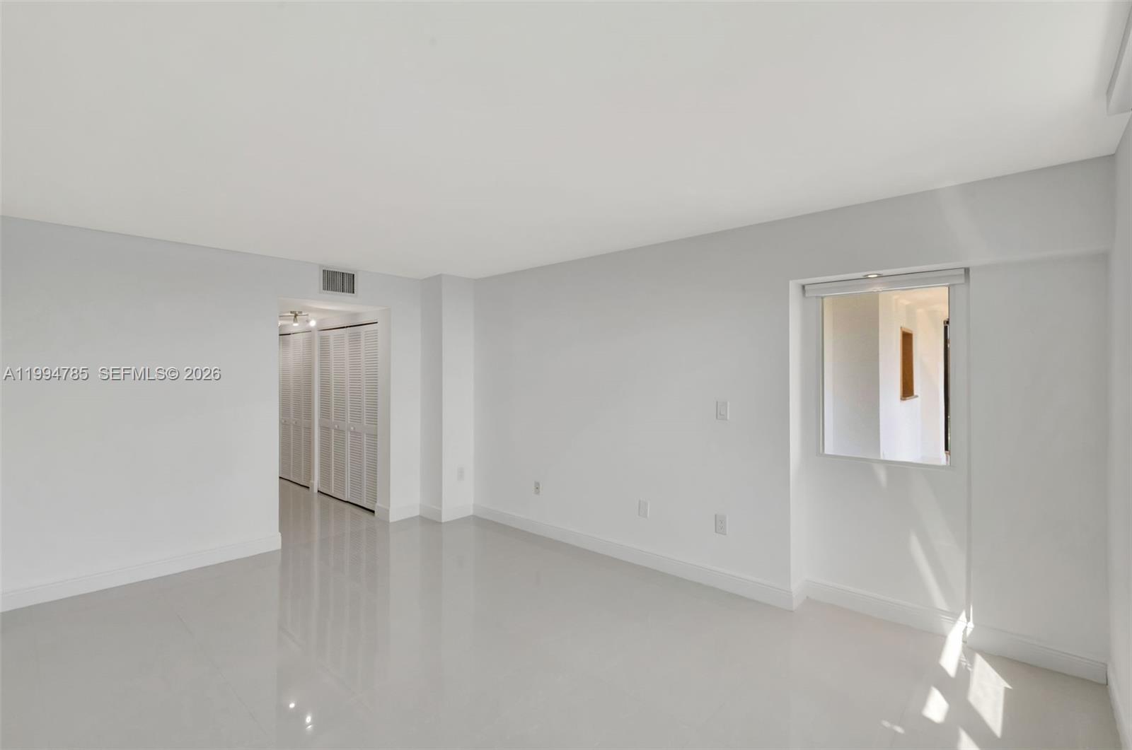 BRICKELL BAY CLUB CONDO - Residential
