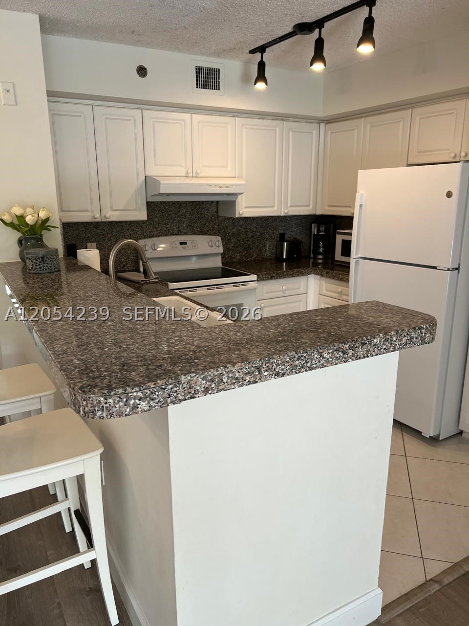 THE YACHT CLUB AT AVENTUR - Residential Lease