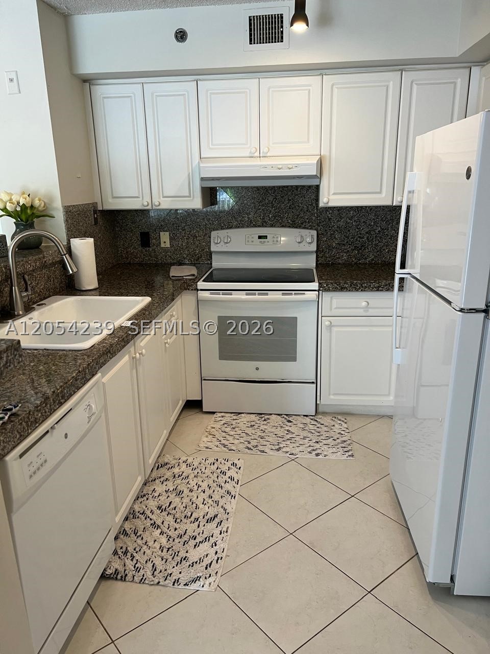 THE YACHT CLUB AT AVENTUR - Residential Lease