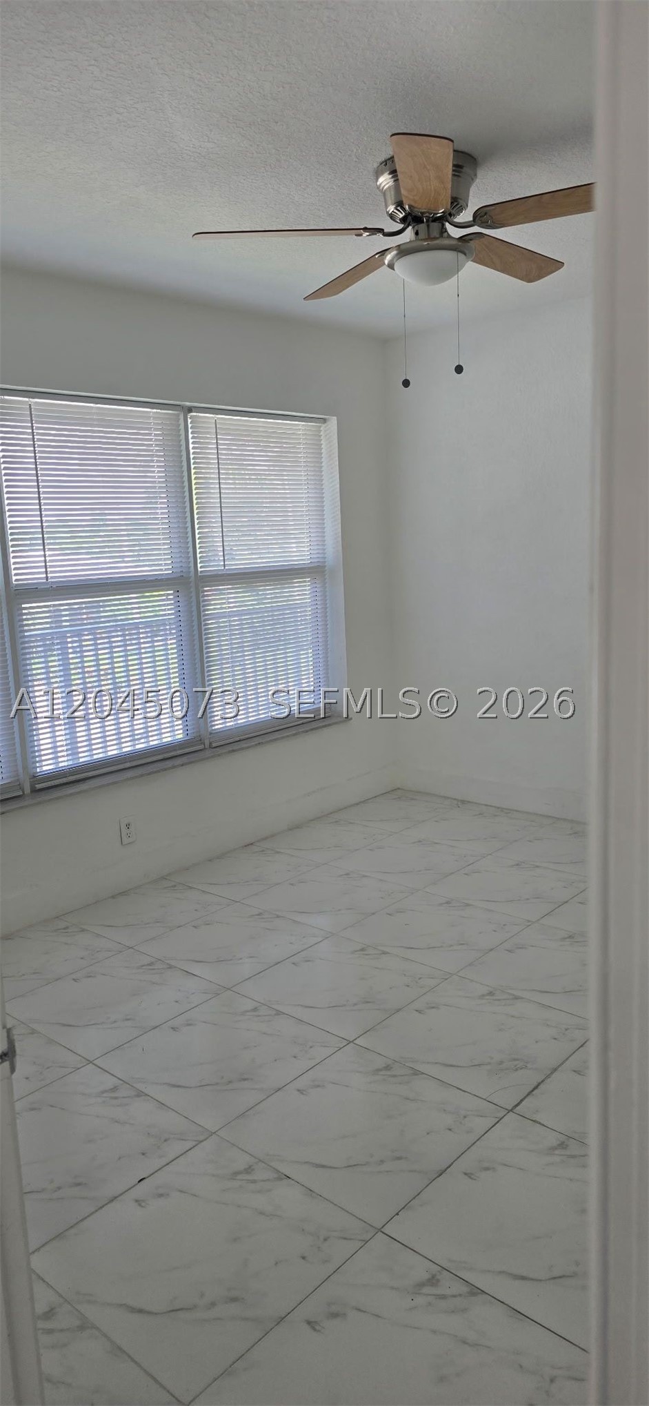 OAKLAND POINTE CONDO - Residential Lease