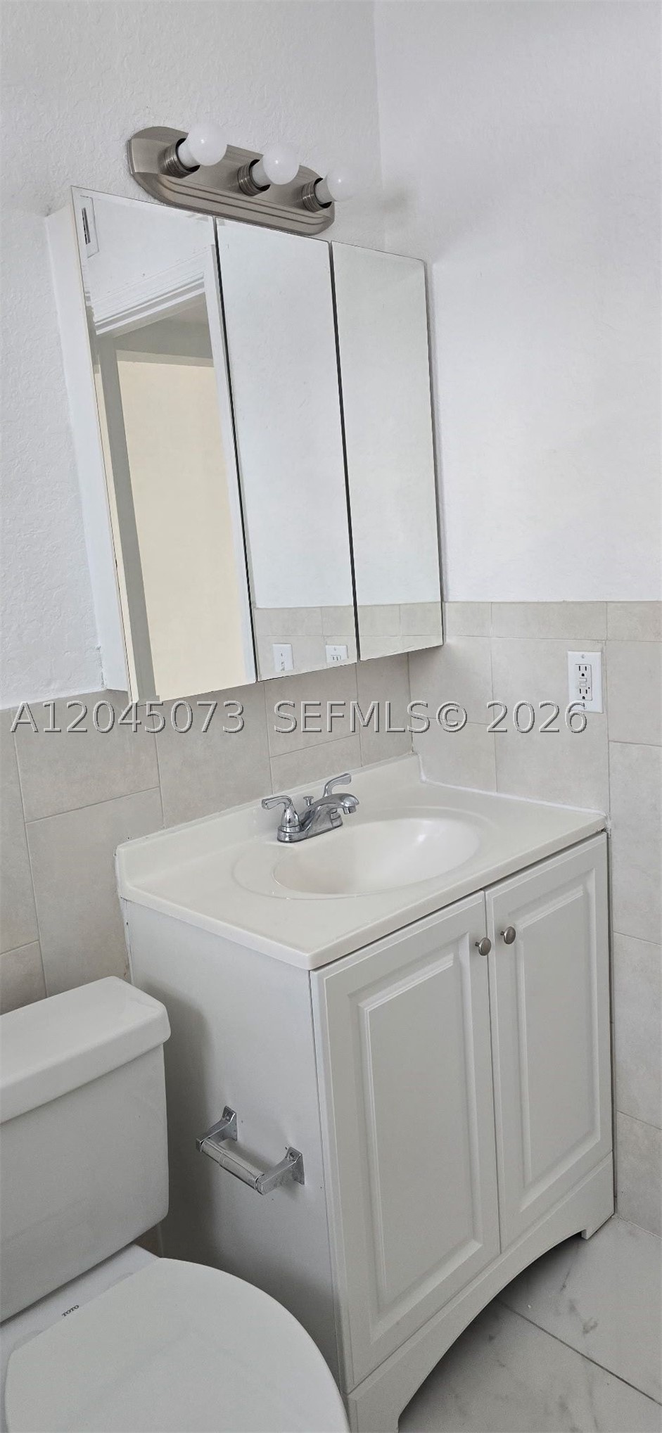 OAKLAND POINTE CONDO - Residential Lease