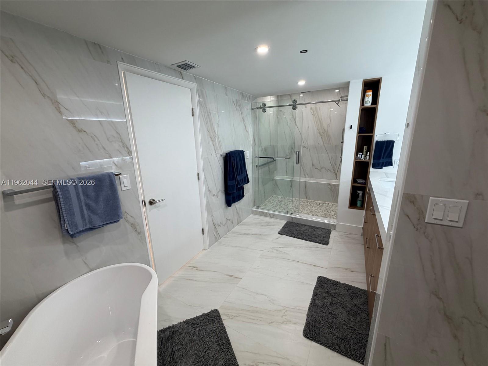 TERRACES NORTH TURNBERRY - Residential Lease