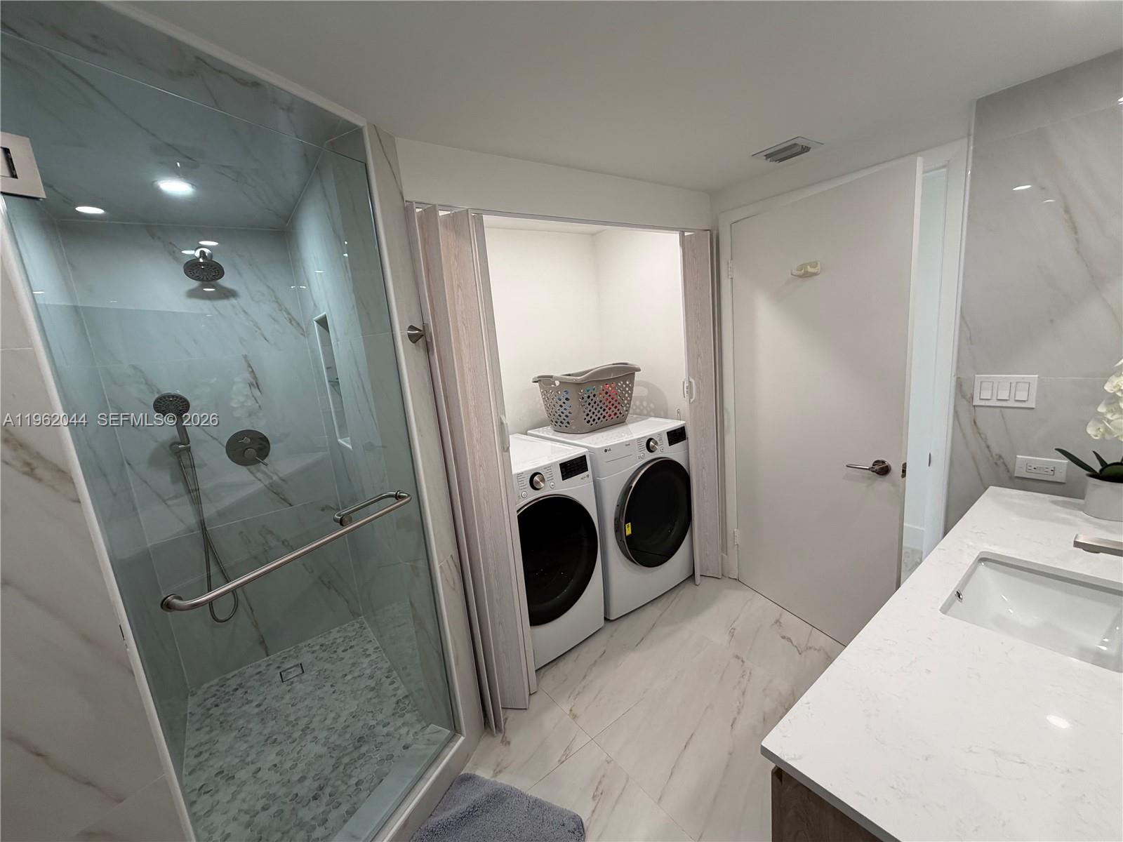 TERRACES NORTH TURNBERRY - Residential Lease
