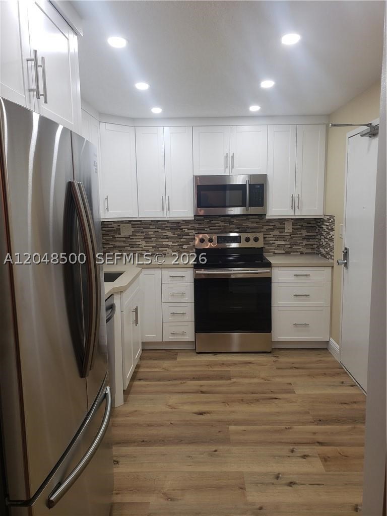 COUNTRY CLUB TOWER OF COR - Residential Lease