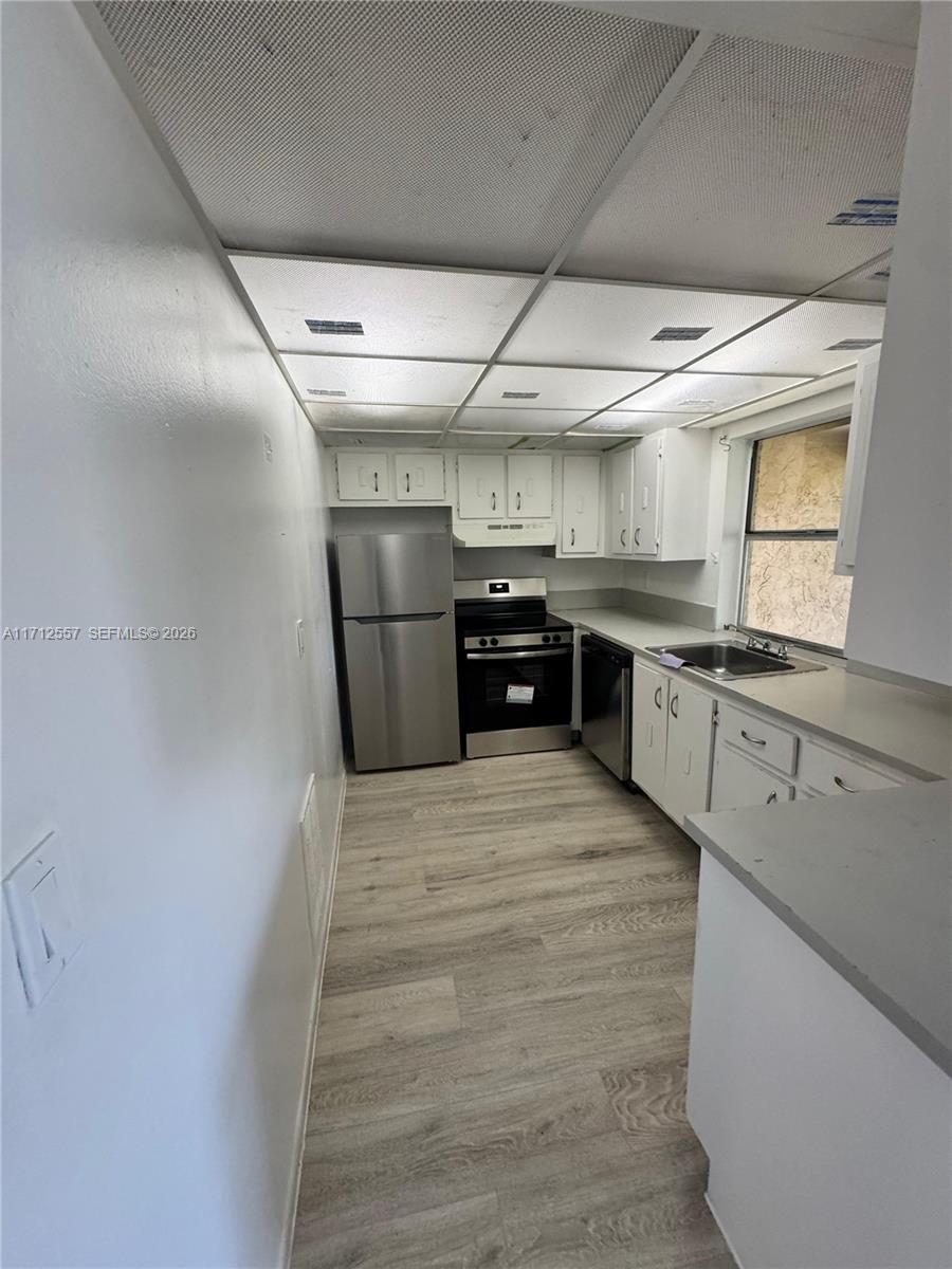 Lovely 2 bedrooms 2 bath unit in a well maintained community for all ages. Nice tile in common areas. Great investment opportunity. Tenant occupied. located in the beautiful city of Lauderhill. Plenty of recreational amenities.