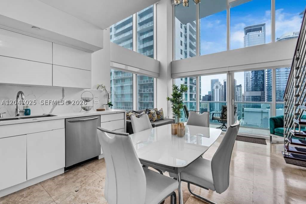BRICKELL ON THE RIVER S T - Residential