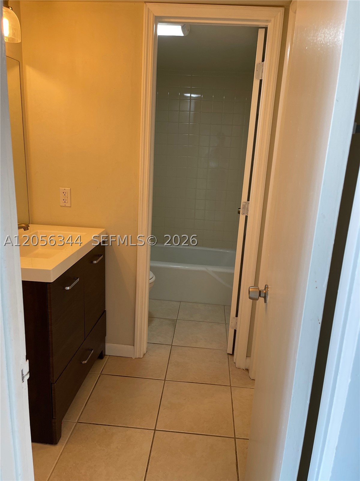 INVERRARY GARDENS CONDO I - Residential Lease