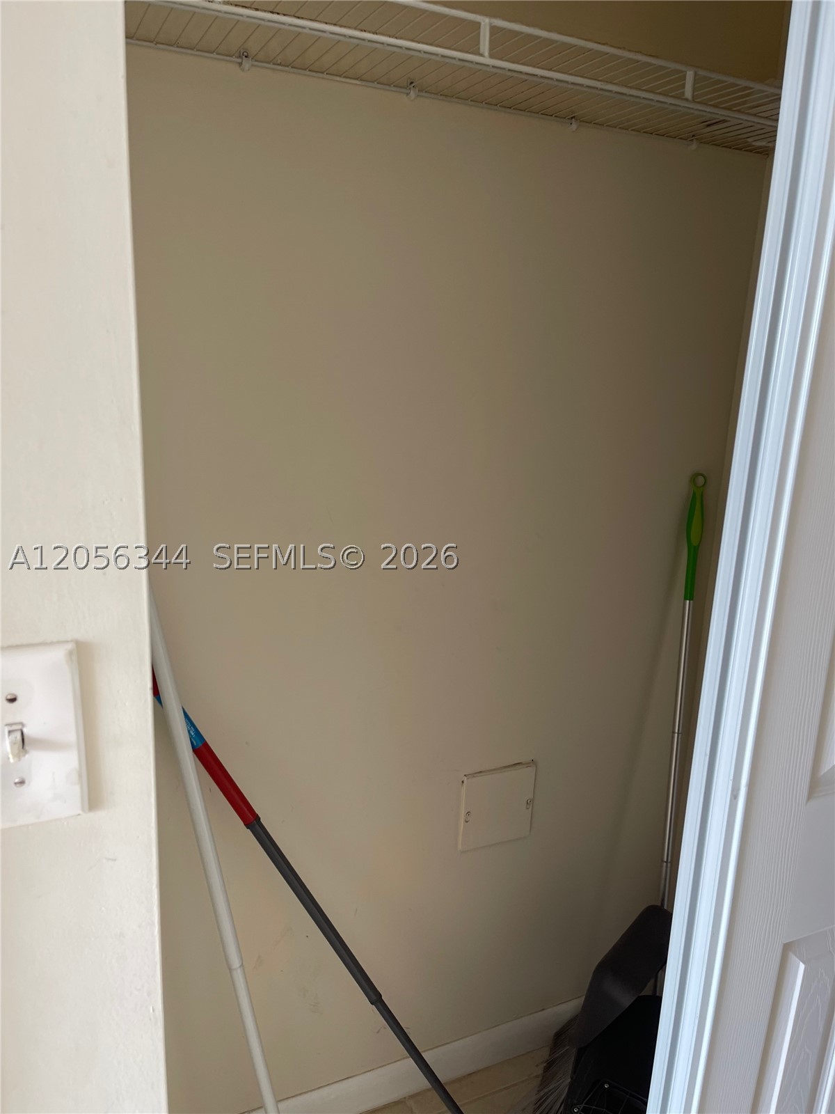 INVERRARY GARDENS CONDO I - Residential Lease
