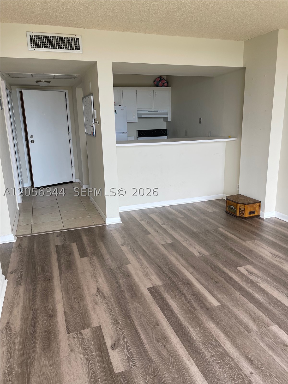 INVERRARY GARDENS CONDO I - Residential Lease