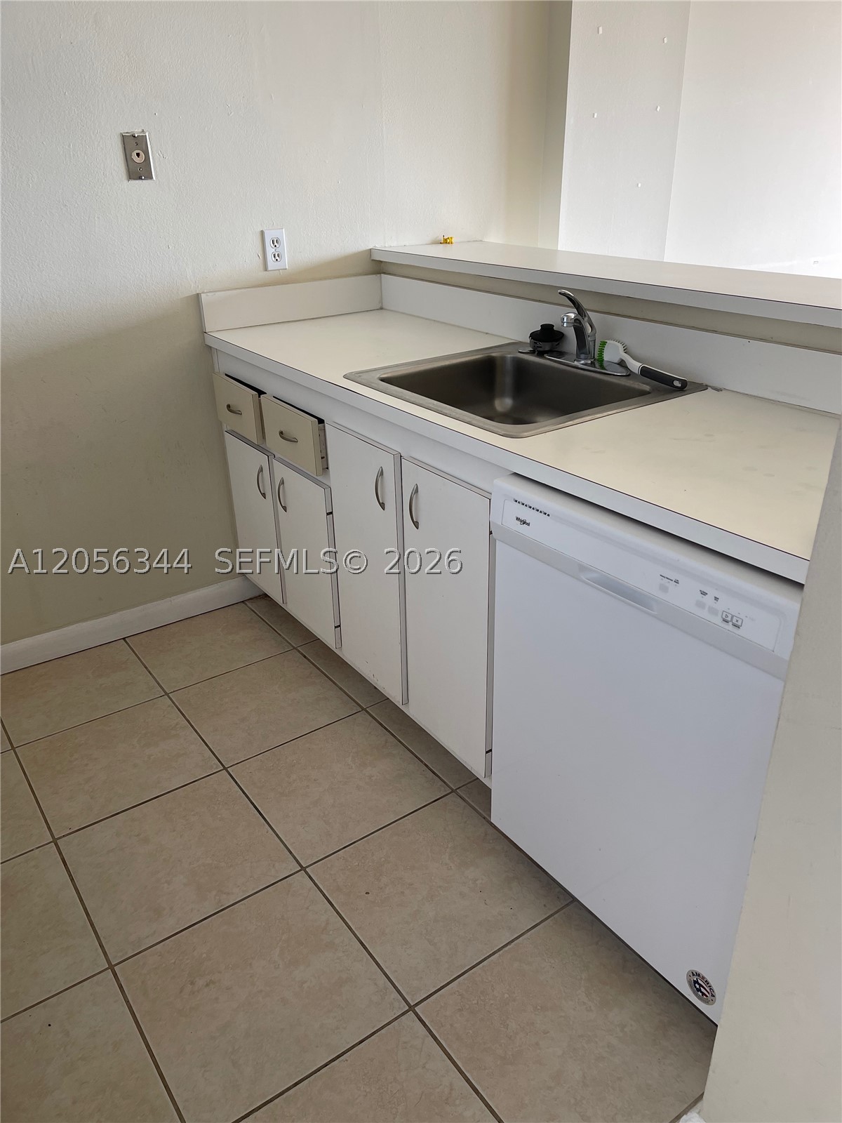 INVERRARY GARDENS CONDO I - Residential Lease