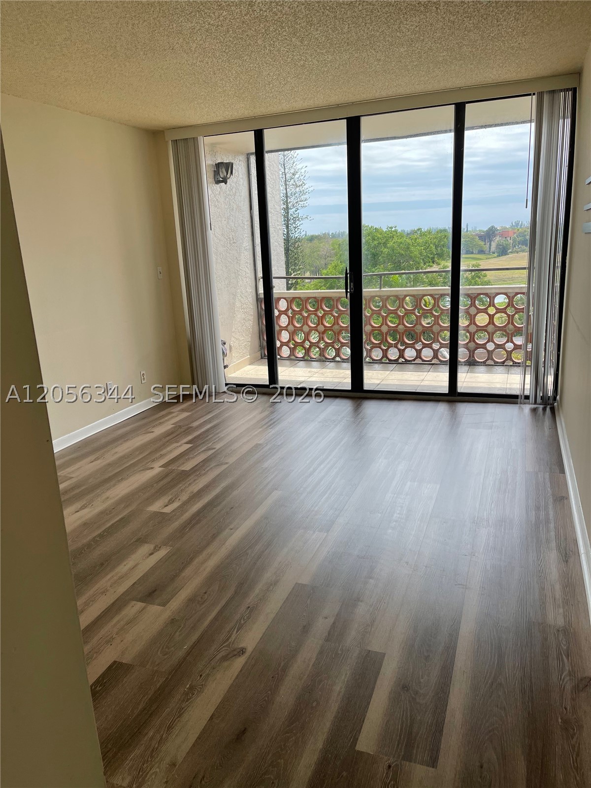INVERRARY GARDENS CONDO I - Residential Lease