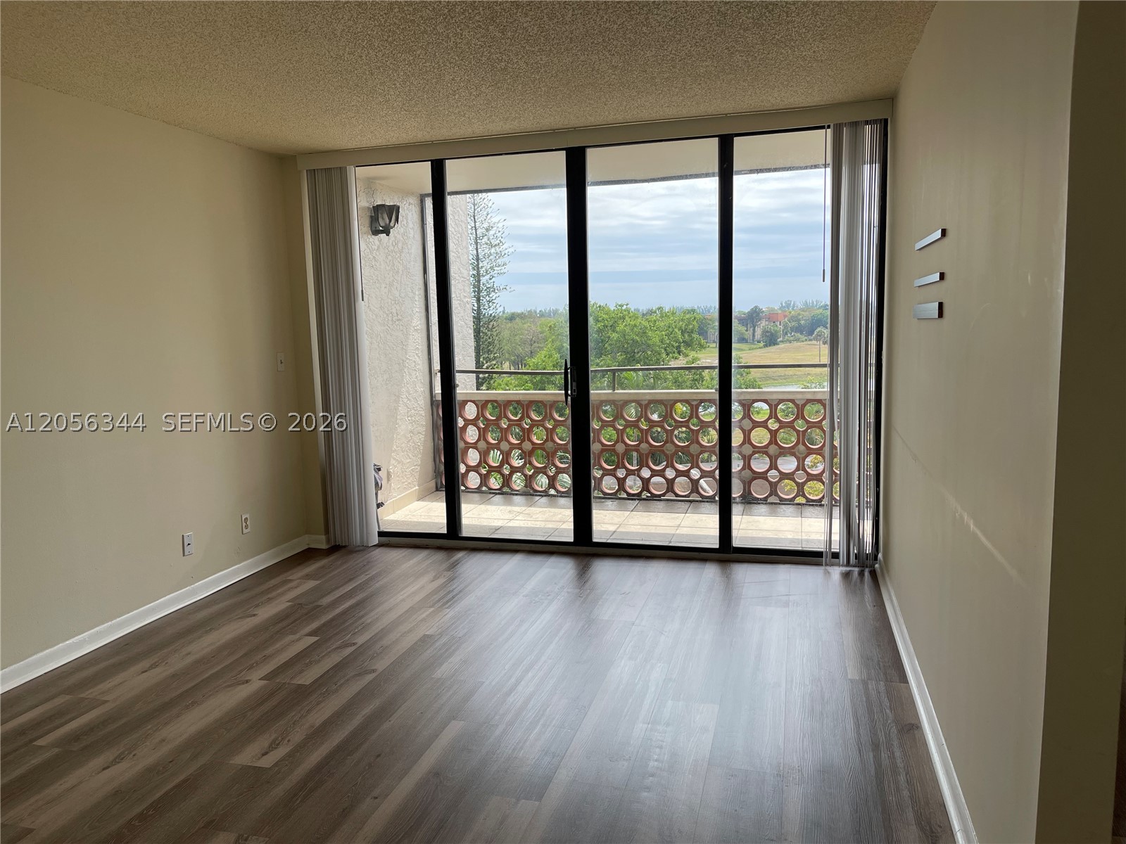 INVERRARY GARDENS CONDO I - Residential Lease