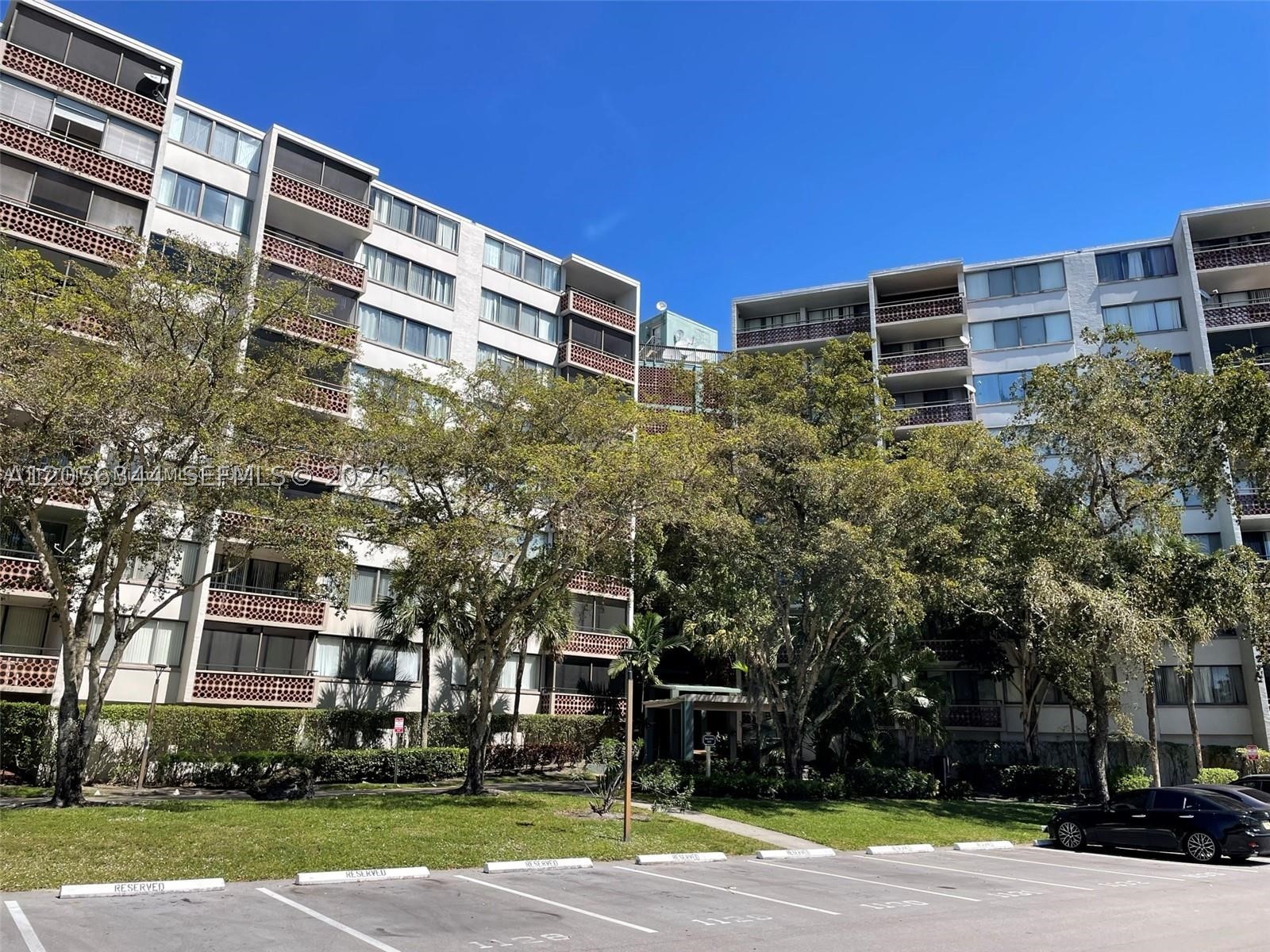 INVERRARY GARDENS CONDO I - Residential Lease