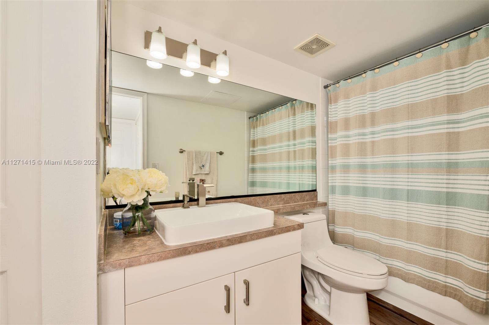 DEVONAIRE CONDO AT PEMBROK - Residential