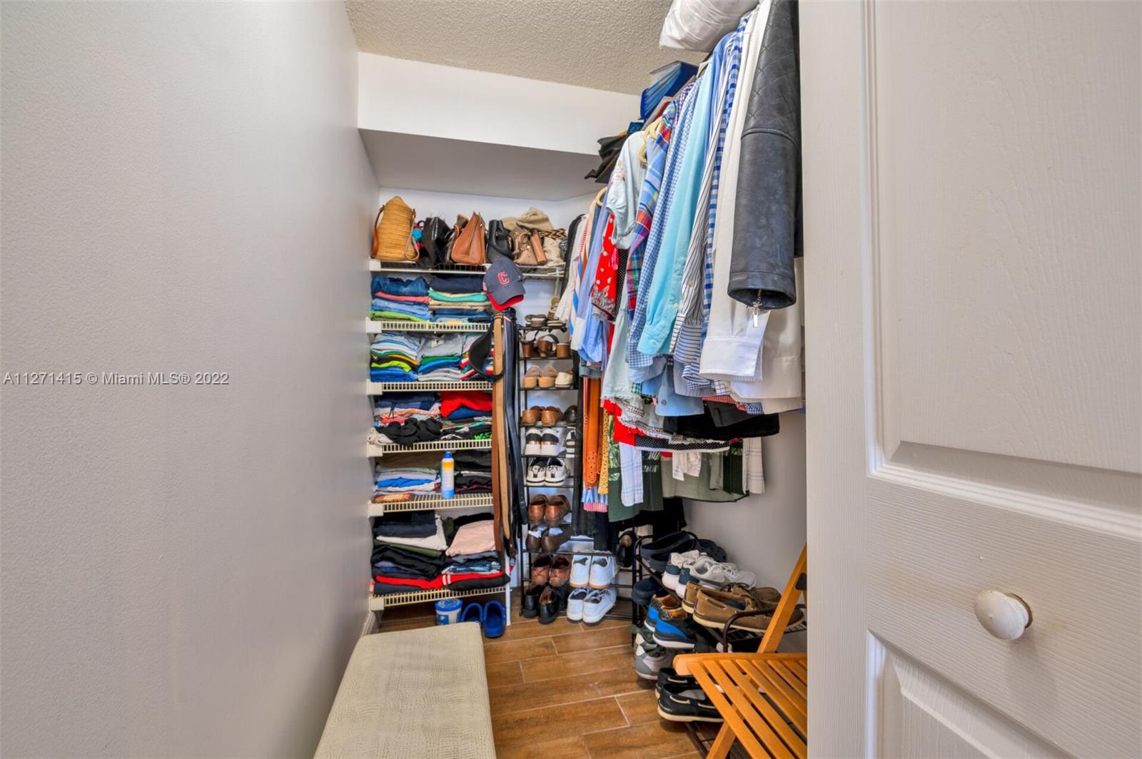 DEVONAIRE CONDO AT PEMBROK - Residential
