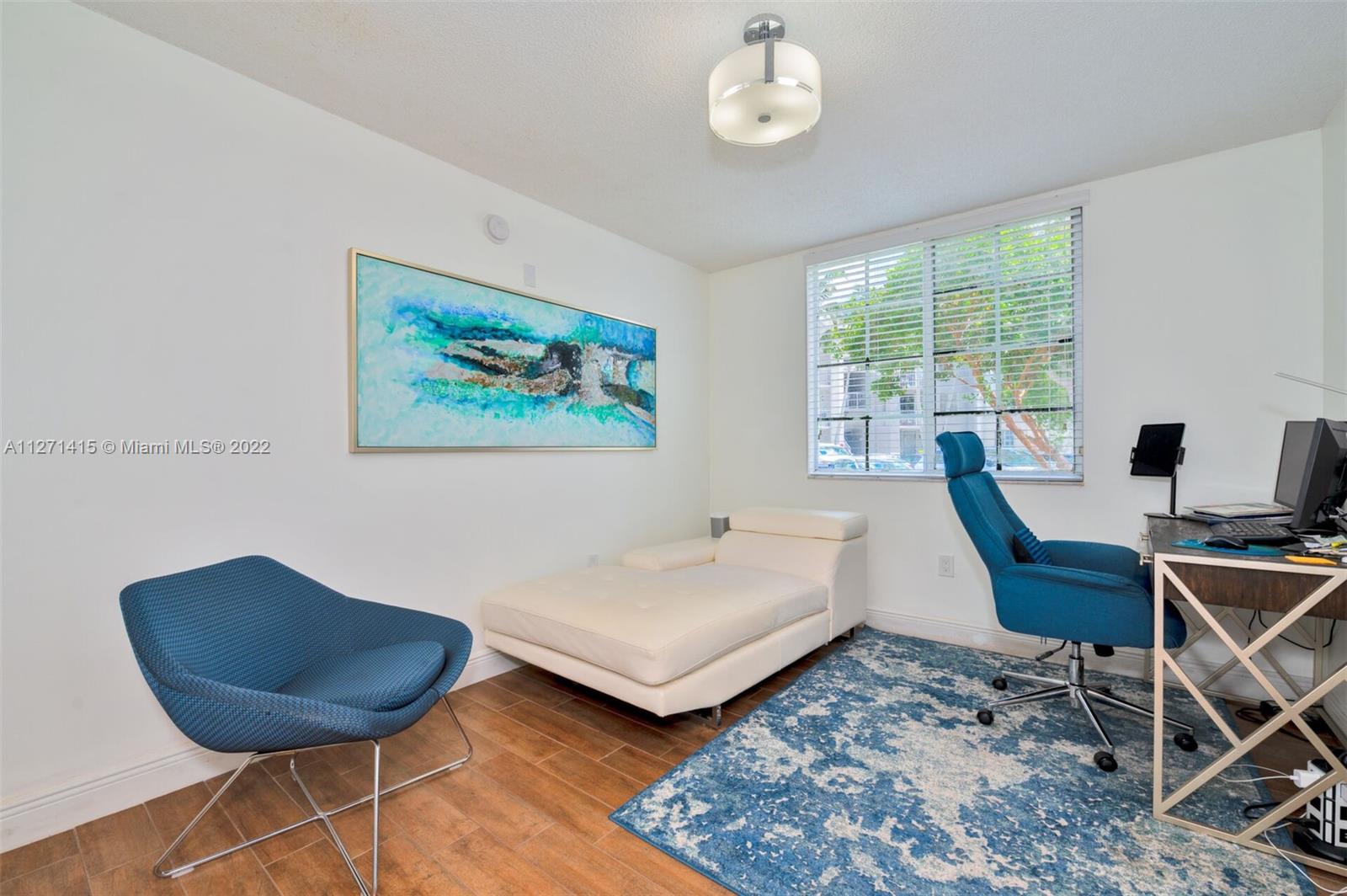DEVONAIRE CONDO AT PEMBROK - Residential